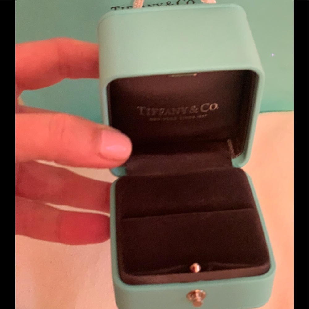 Brand new beautiful Tiffany leather box for ring